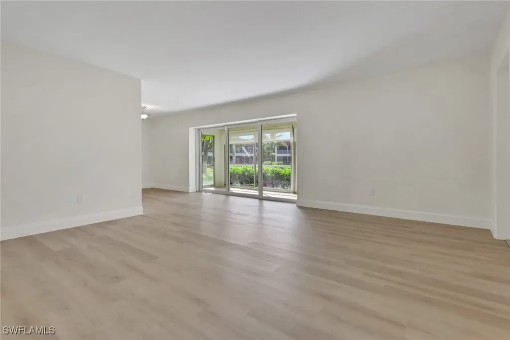1155 Sandpiper Street Naples FL 34102