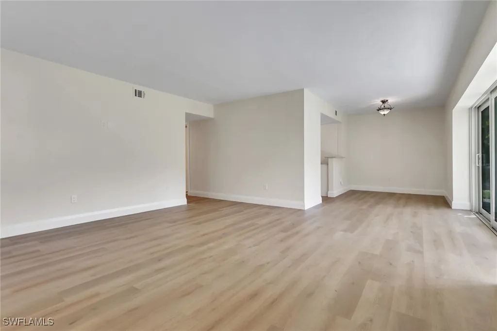 1155 Sandpiper Street Naples FL 34102