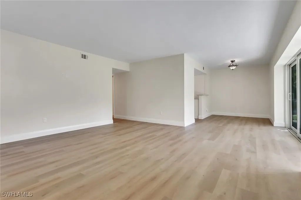 1155 Sandpiper Street Naples FL 34102