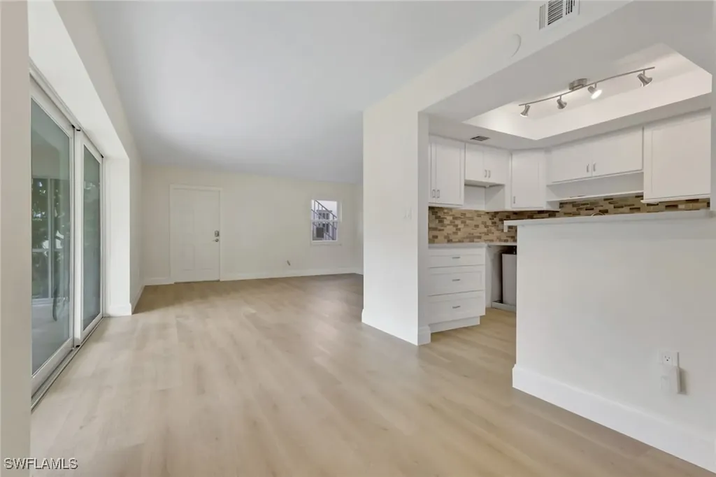 1155 Sandpiper Street Naples FL 34102