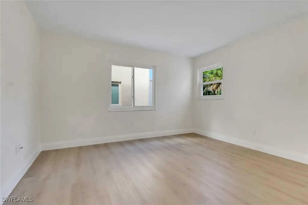 1155 Sandpiper Street Naples FL 34102