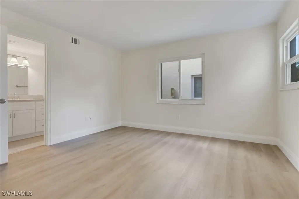 1155 Sandpiper Street Naples FL 34102