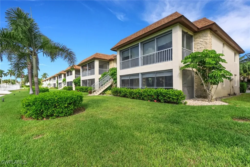 1155 Sandpiper Street Naples FL 34102