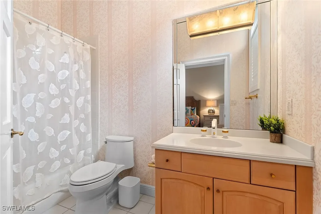 709 Jamestown Lane Naples FL 34108
