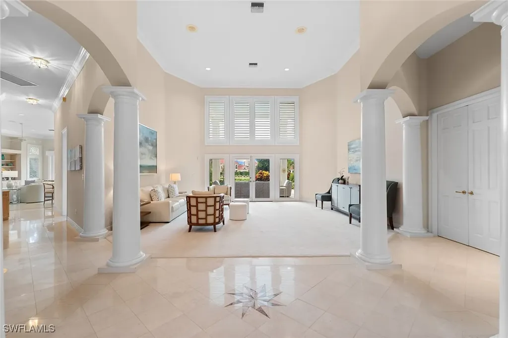 709 Jamestown Lane Naples FL 34108
