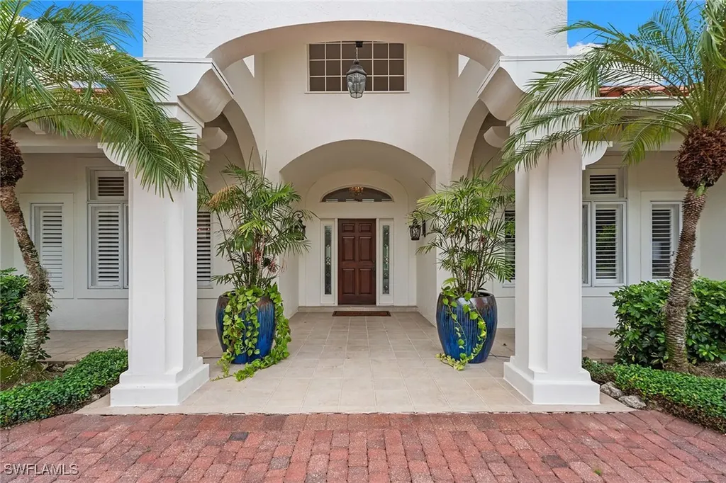 709 Jamestown Lane Naples FL 34108