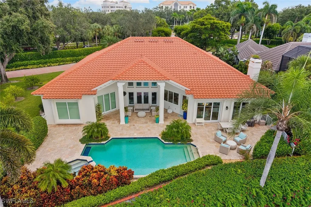 709 Jamestown Lane Naples FL 34108
