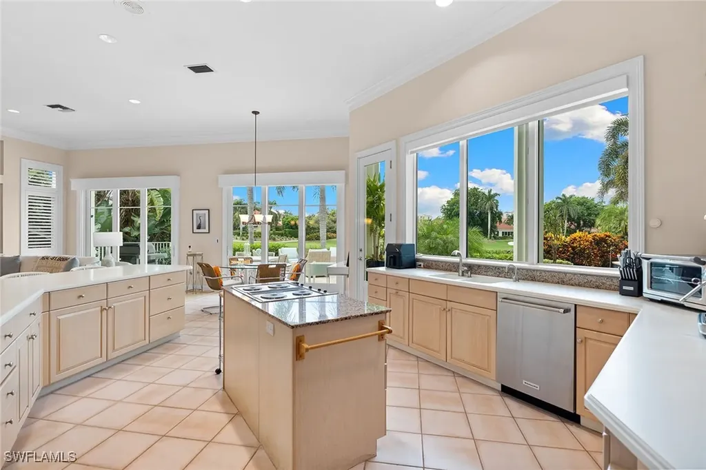 709 Jamestown Lane Naples FL 34108