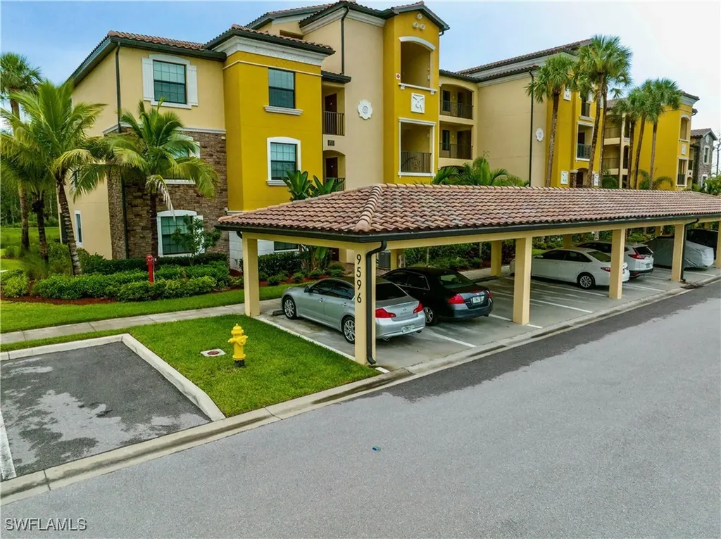 9596 Trevi Court Naples FL 34113