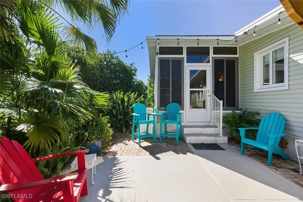 542 Charlemagne Boulevard Naples FL 34112