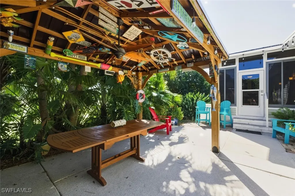 542 Charlemagne Boulevard Naples FL 34112