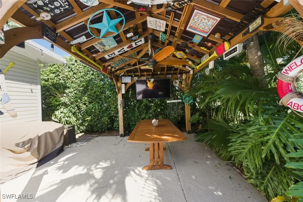 542 Charlemagne Boulevard Naples FL 34112