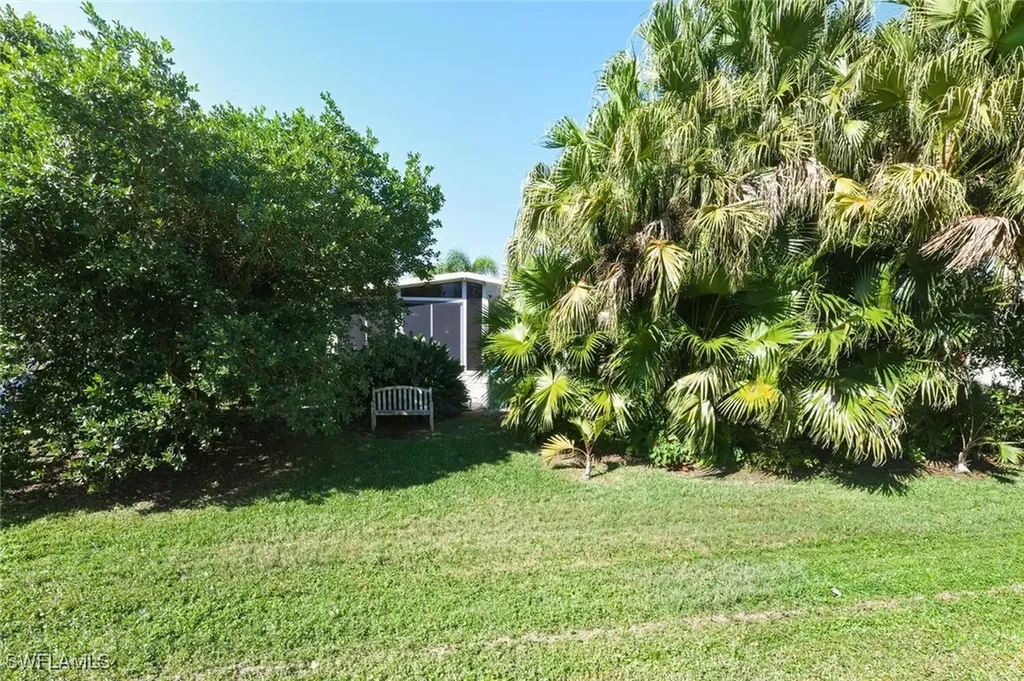 542 Charlemagne Boulevard Naples FL 34112