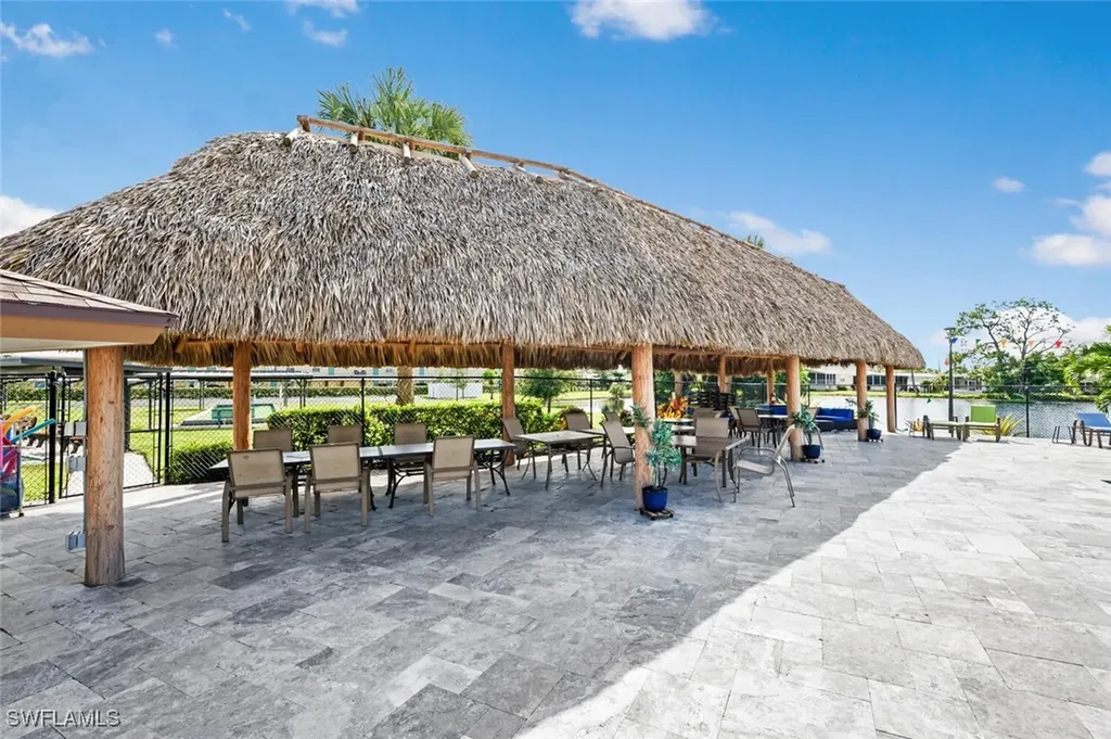 542 Charlemagne Boulevard Naples FL 34112