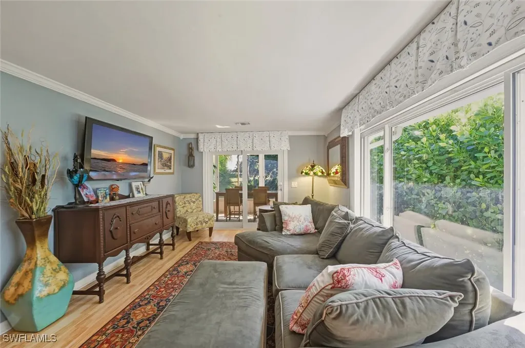 542 Charlemagne Boulevard Naples FL 34112