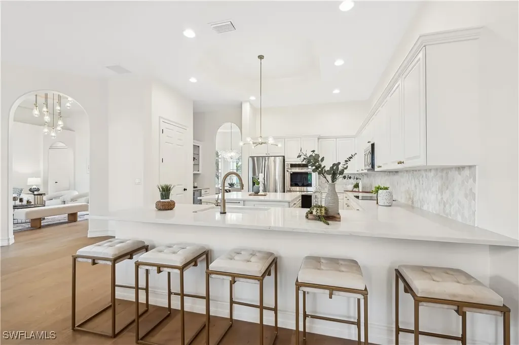 677 5th Avenue N Naples FL 34102