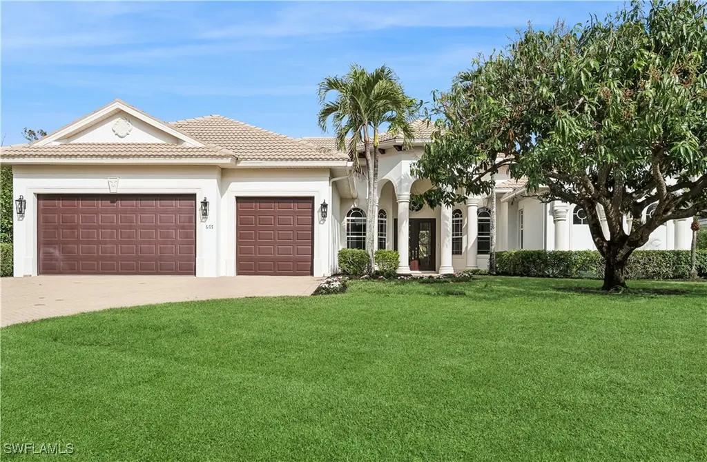677 5th Avenue N Naples FL 34102