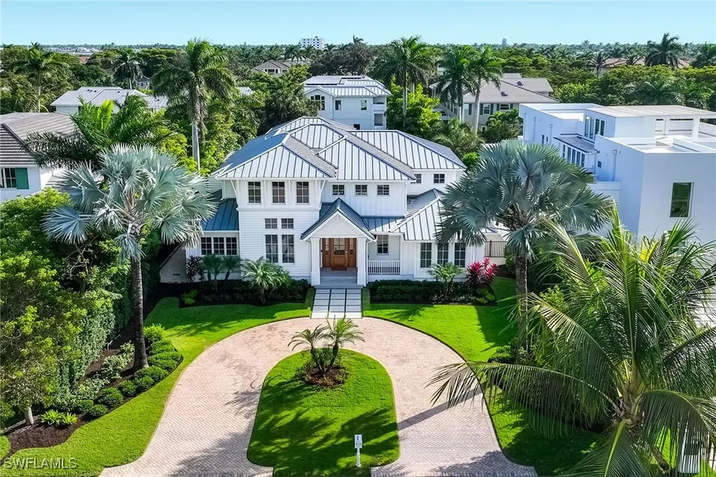 Naples FL, 730 9TH Avenue S