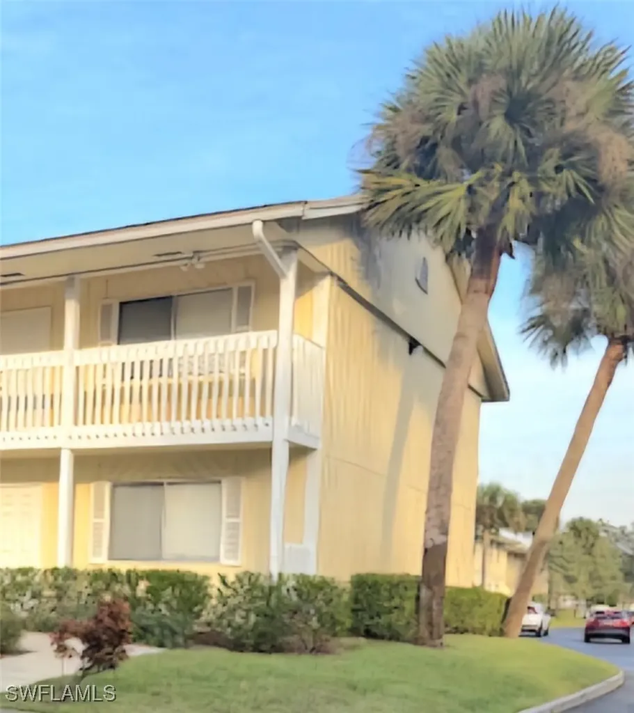 4613 Bayshore Drive Naples FL 34112