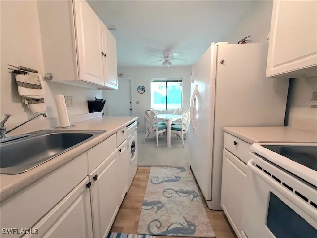 4613 Bayshore Drive Naples FL 34112