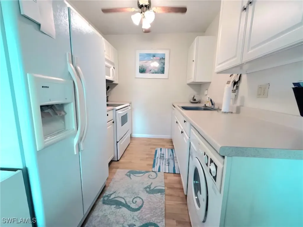4613 Bayshore Drive Naples FL 34112