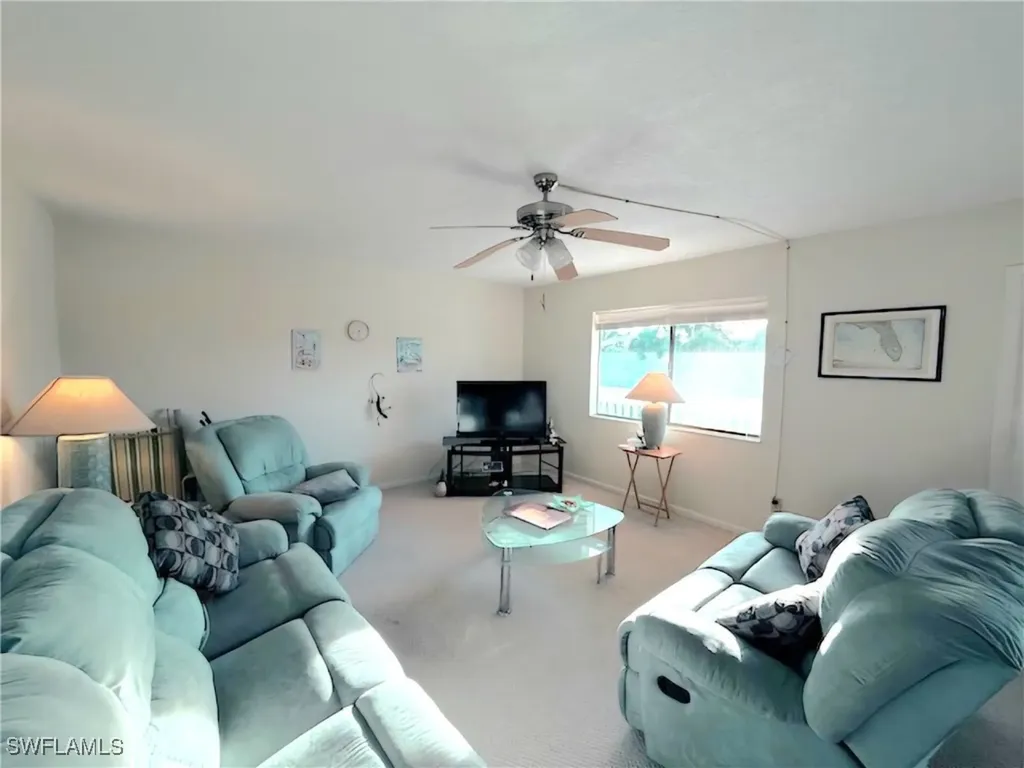 4613 Bayshore Drive Naples FL 34112
