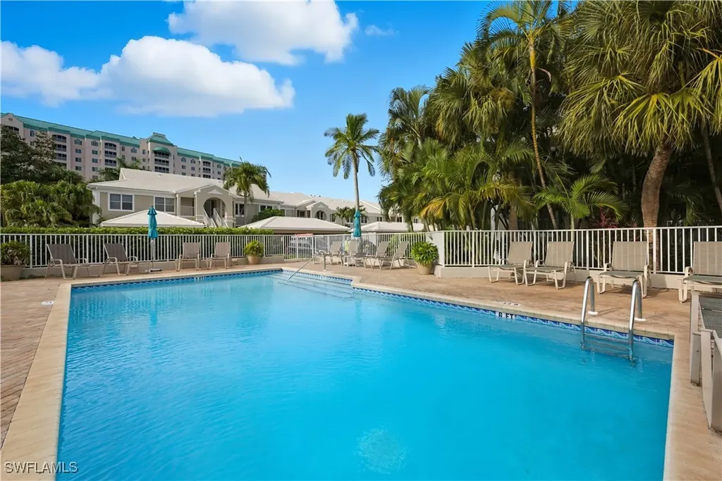 5899 Chanteclair Drive Naples FL 34108