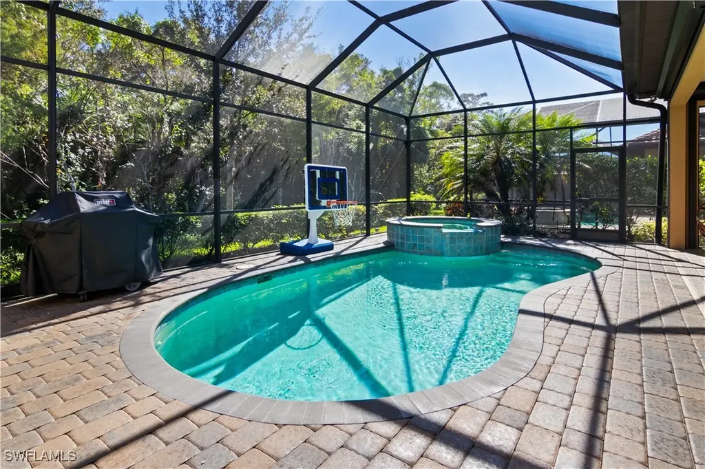 6604 Roma Way Naples FL 34113