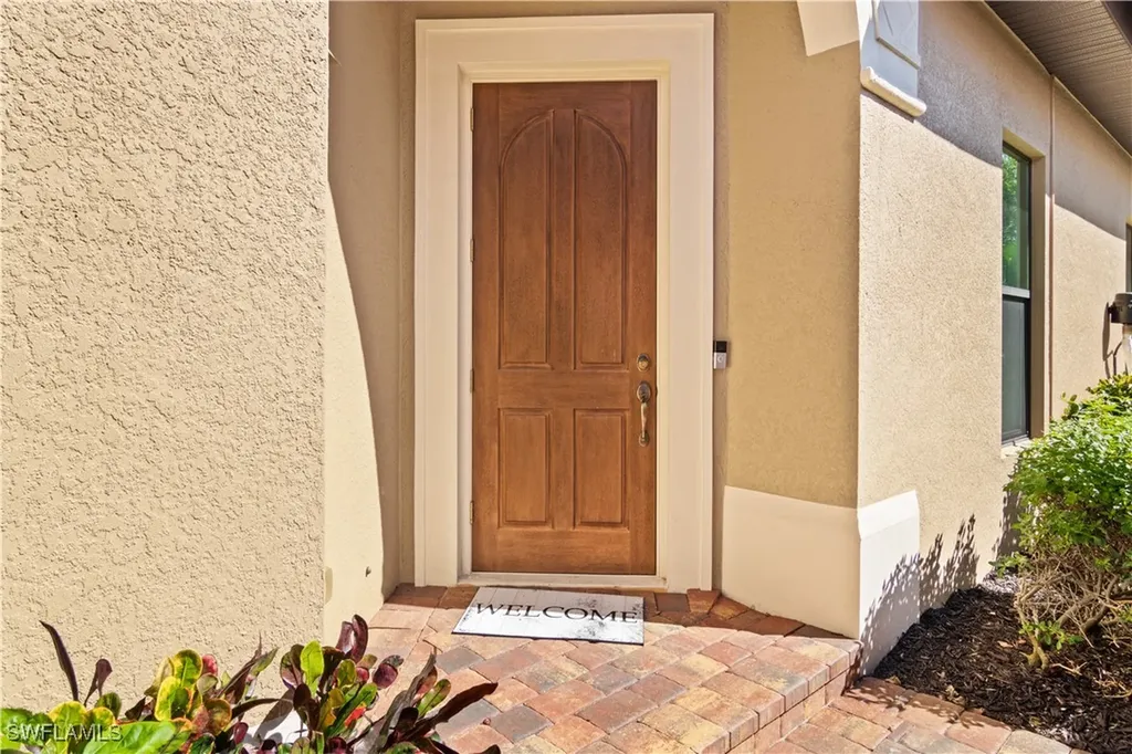 6604 Roma Way Naples FL 34113