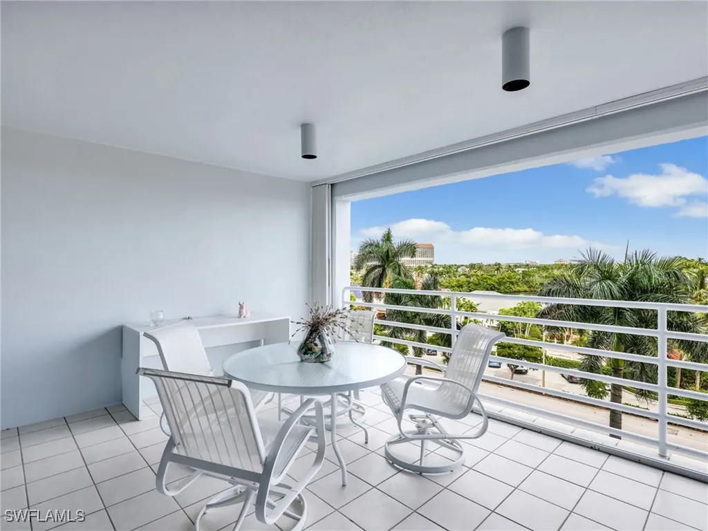 4751 Gulf Shore Boulevard N Naples FL 34103