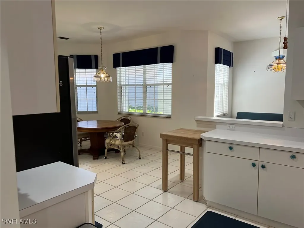 2081 Crestview Way Naples FL 34119