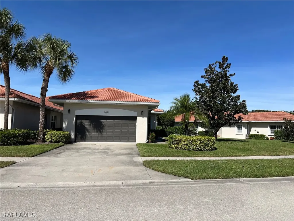 2081 Crestview Way Naples FL 34119