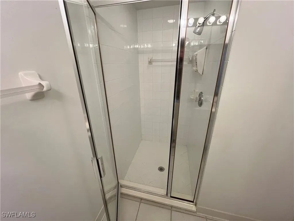 2081 Crestview Way Naples FL 34119