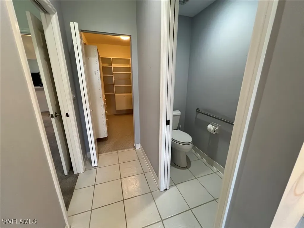 2081 Crestview Way Naples FL 34119