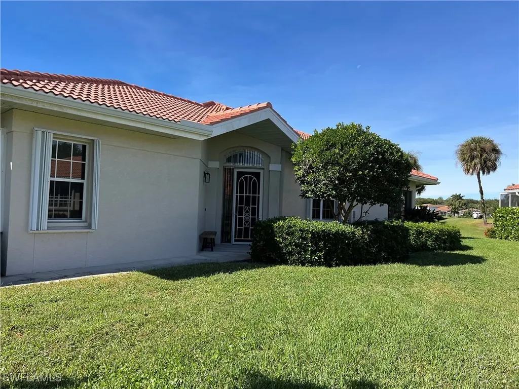 2081 Crestview Way Naples FL 34119