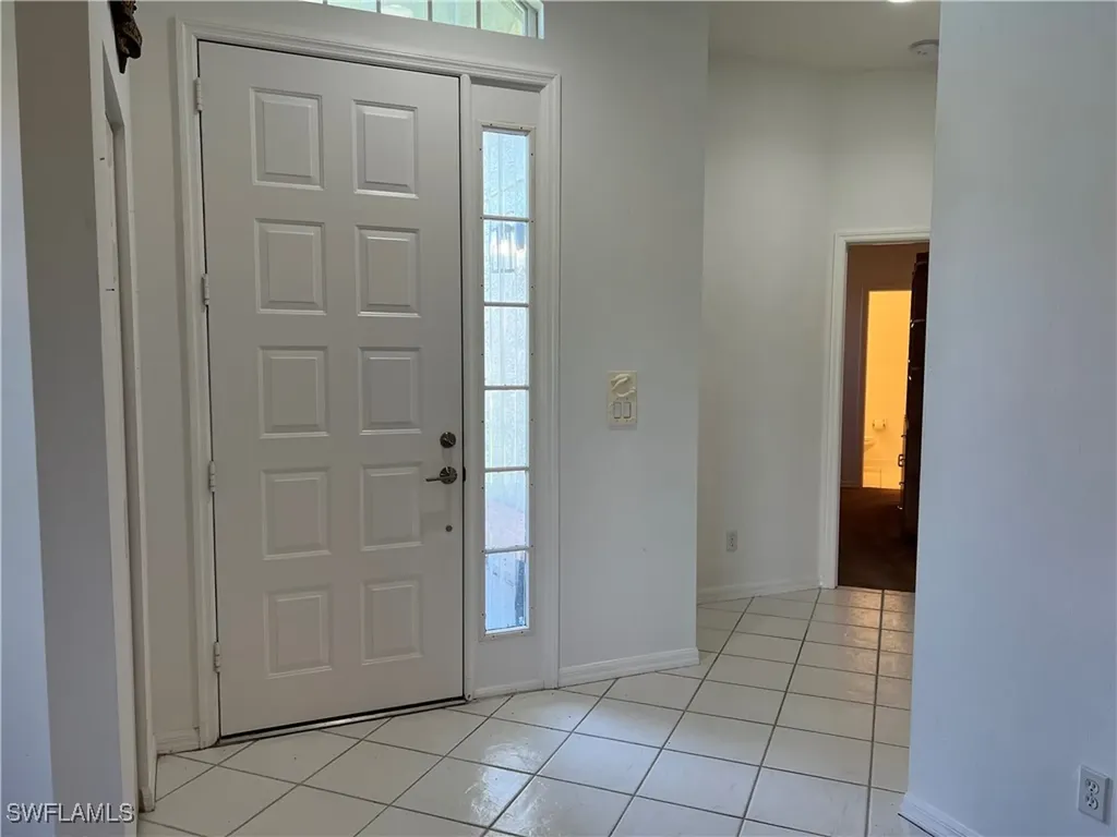 2081 Crestview Way Naples FL 34119