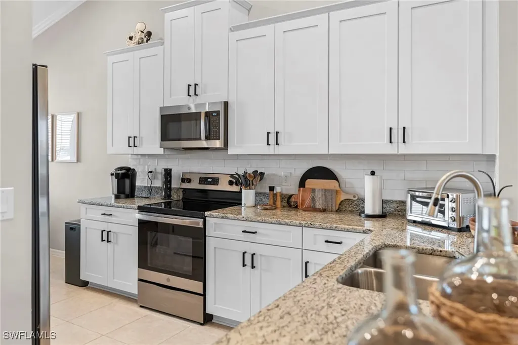9402 Pocida Court Naples FL 34119