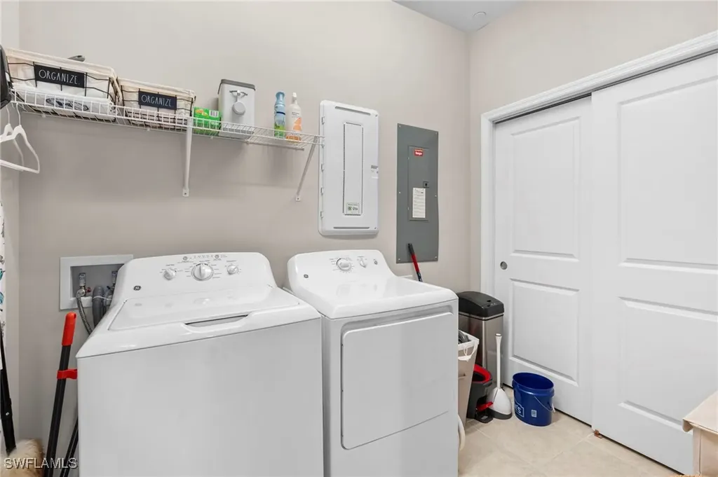 9402 Pocida Court Naples FL 34119