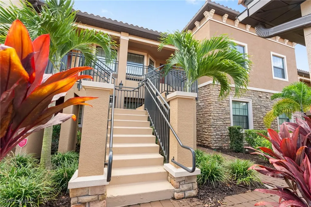 9402 Pocida Court Naples FL 34119