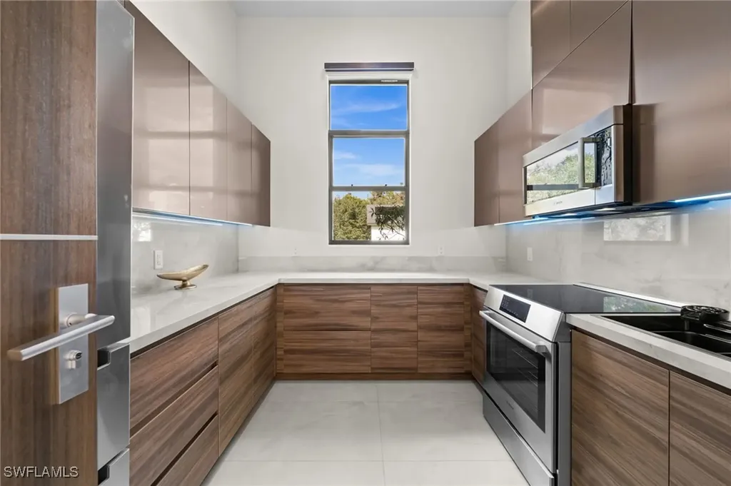 2272 Oakes Boulevard Naples FL 34119