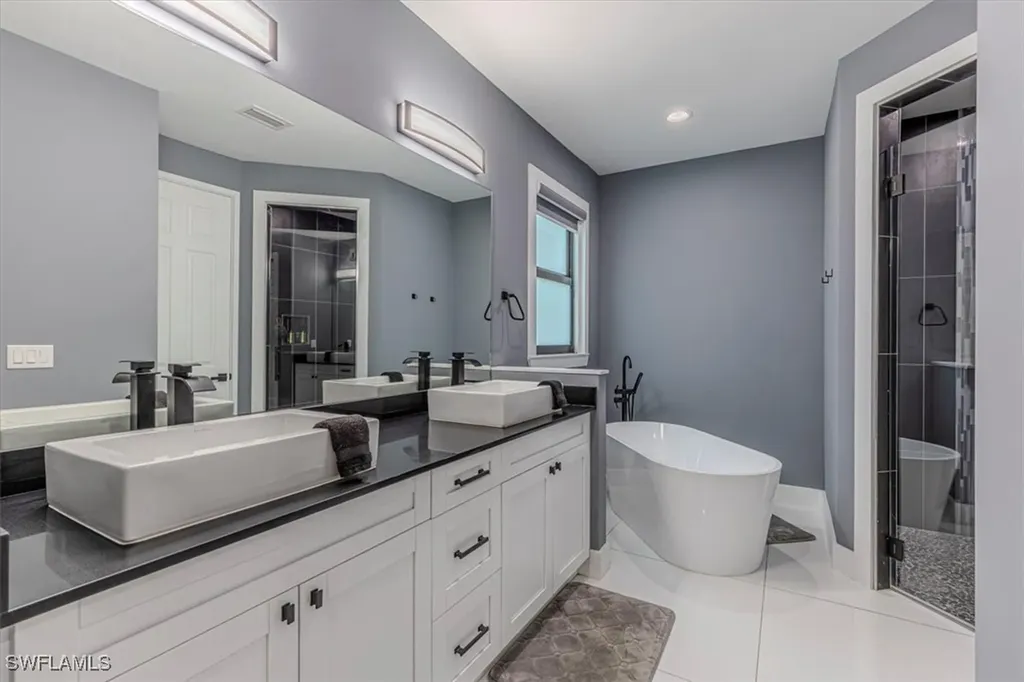 4029 2nd Avenue SE Naples FL 34117