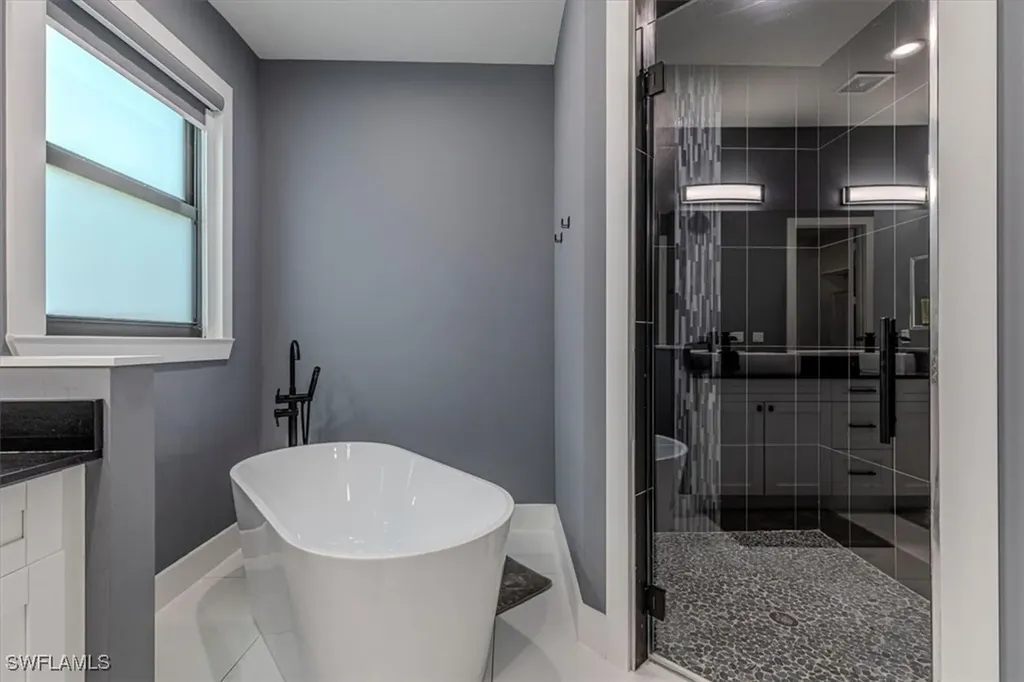 4029 2nd Avenue SE Naples FL 34117
