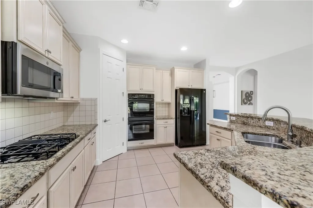 12671 Biscayne Court Naples FL 34105