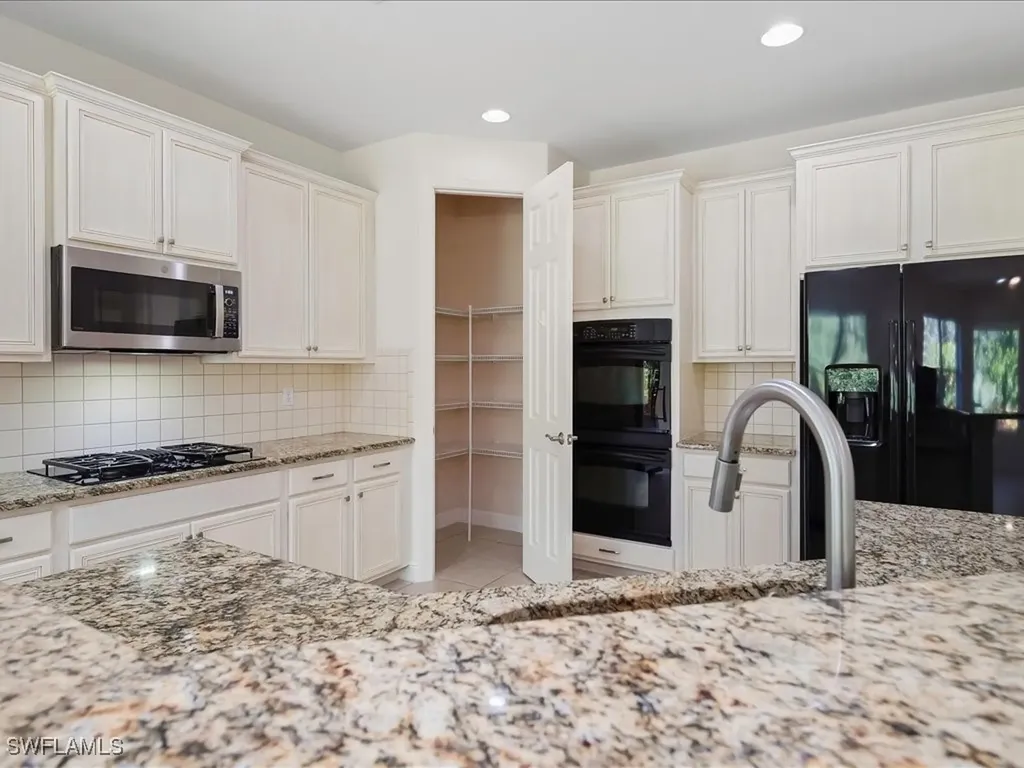 12671 Biscayne Court Naples FL 34105