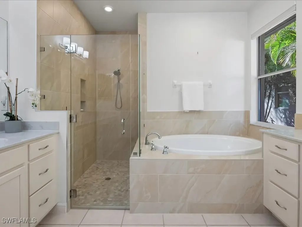 12671 Biscayne Court Naples FL 34105