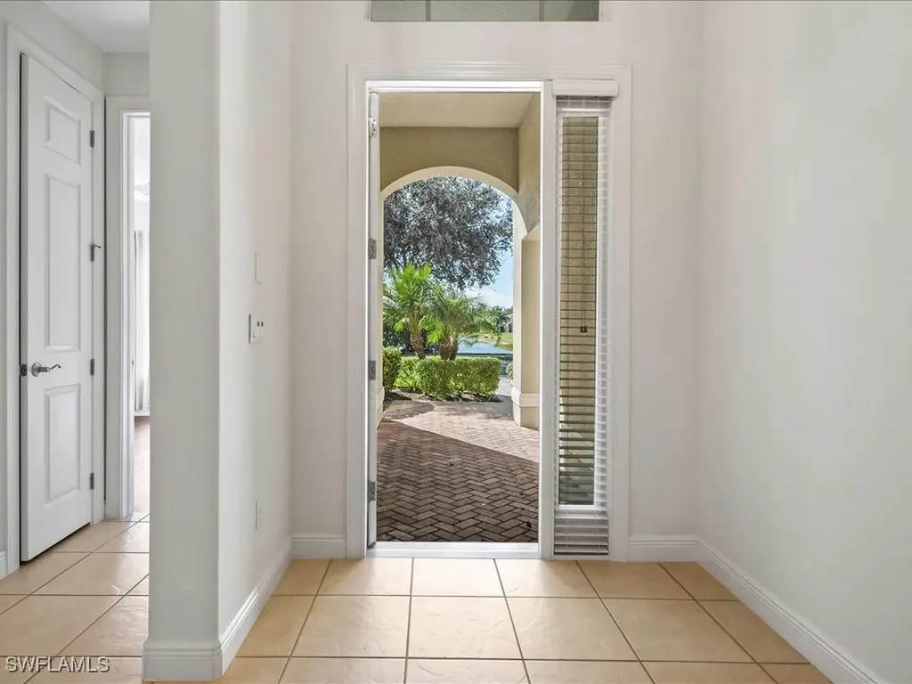12671 Biscayne Court Naples FL 34105
