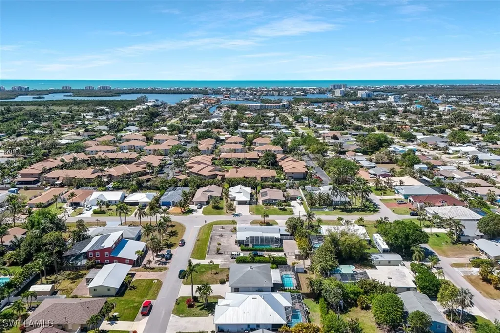 41 5th Street Bonita Springs FL 34134