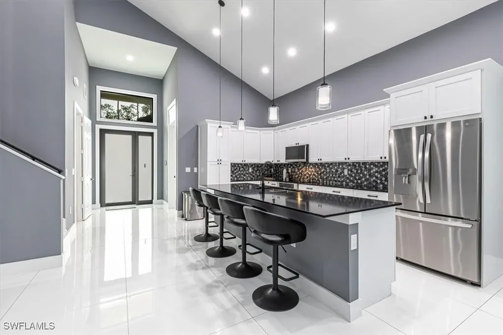 4029 2nd Avenue SE Naples FL 34117