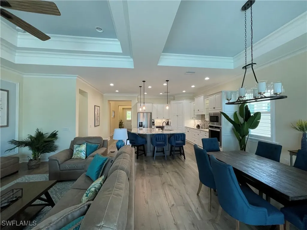 6282 Indies Avenue Naples FL 34113