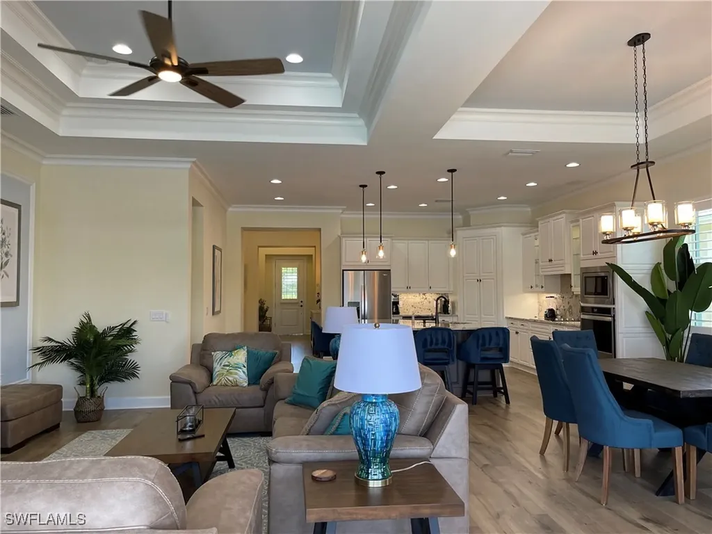 6282 Indies Avenue Naples FL 34113